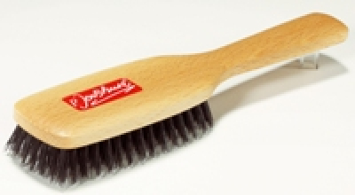 P.Jentschura Haarbürste aus Buche Massivholz mit kräftigen Naturborsten für Trockenbürstungen.